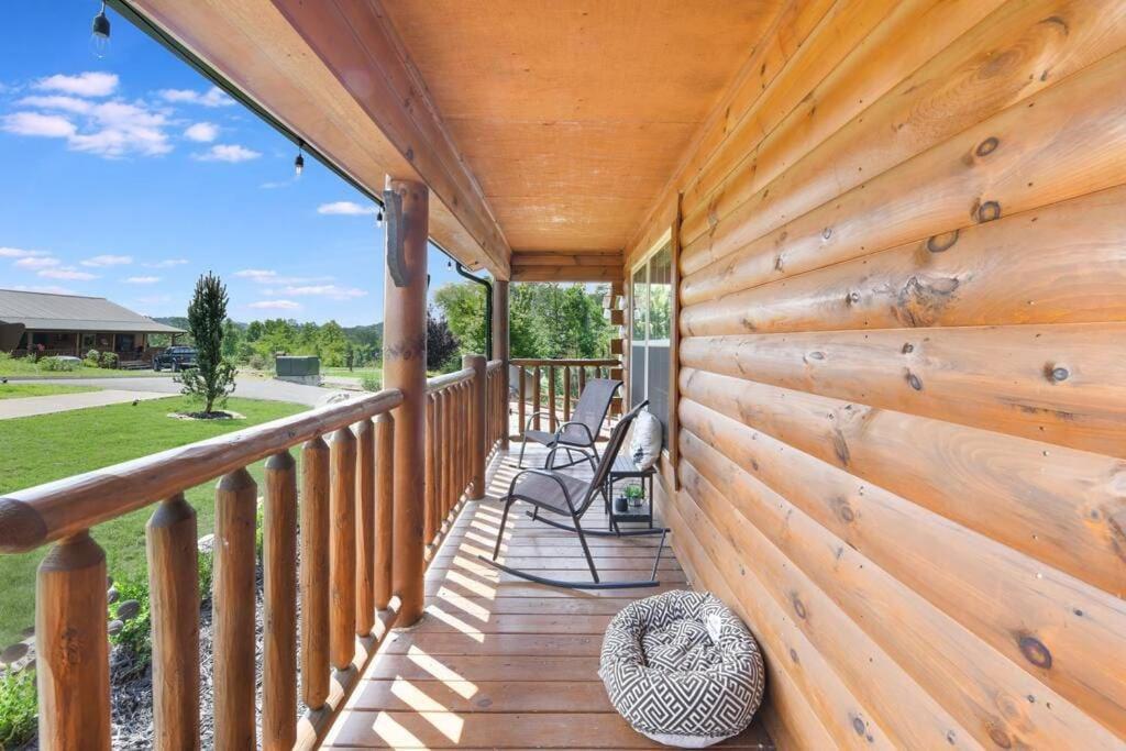Enchanted Forest Cabin And Teepee! Lights & Laser Show! Private Hot Tub! Unique Stay! Sevierville Exterior foto