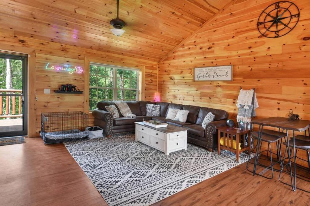 Enchanted Forest Cabin And Teepee! Lights & Laser Show! Private Hot Tub! Unique Stay! Sevierville Exterior foto