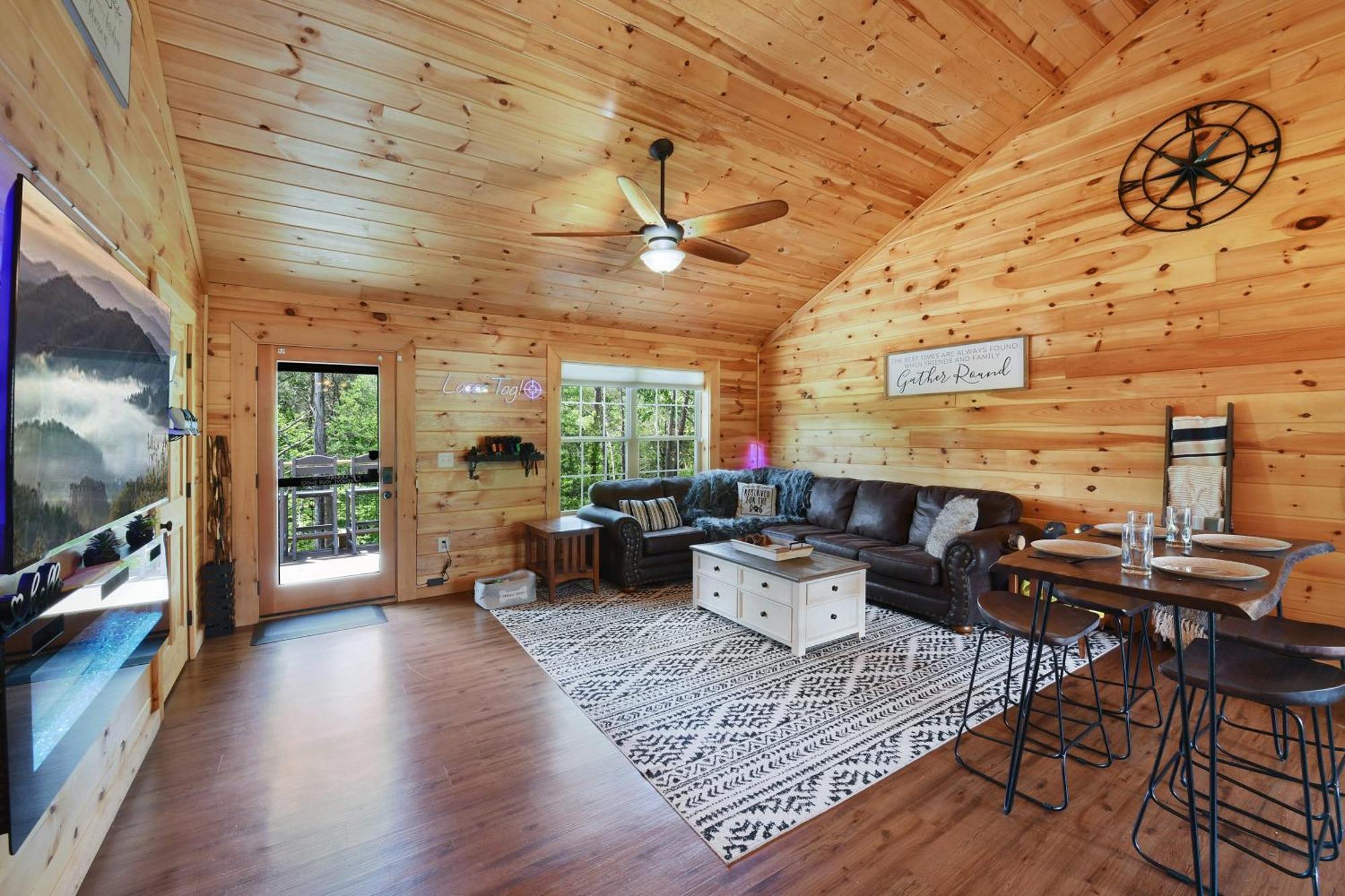 Enchanted Forest Cabin And Teepee! Lights & Laser Show! Private Hot Tub! Unique Stay! Sevierville Exterior foto